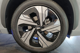 GEELY EX5 Макс Фото GEELY EX5 Макс