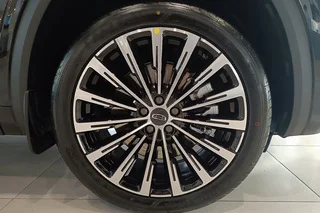 GEELY Monjaro Flagship SE Фото GEELY Monjaro Flagship SE