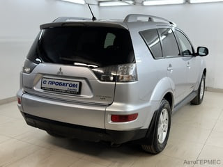 Фото MITSUBISHI Outlander II Рестайлинг с пробегом Фото MITSUBISHI Outlander II Рестайлинг с пробегом