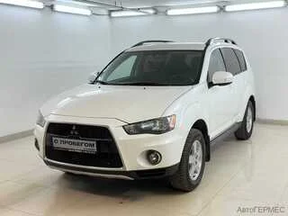 Фото MITSUBISHI Outlander II Рестайлинг с пробегом Фото MITSUBISHI Outlander II Рестайлинг с пробегом