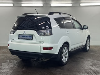 Фото MITSUBISHI Outlander II Рестайлинг с пробегом Фото MITSUBISHI Outlander II Рестайлинг с пробегом