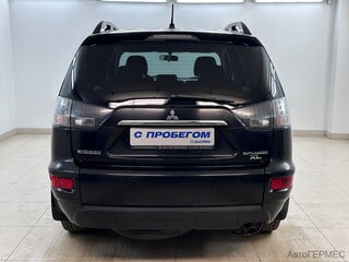 Фото MITSUBISHI Outlander II Рестайлинг с пробегом Фото MITSUBISHI Outlander II Рестайлинг с пробегом