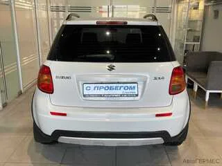Фото SUZUKI Sx4 I (CLASSIC) Рестайлинг с пробегом Фото SUZUKI Sx4 I (CLASSIC) Рестайлинг с пробегом