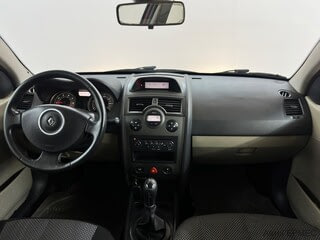 Фото RENAULT Megane II Рестайлинг с пробегом Фото RENAULT Megane II Рестайлинг с пробегом