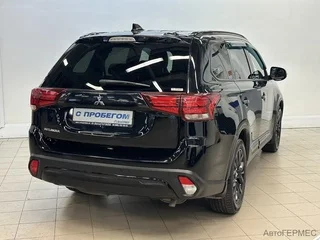 Фото MITSUBISHI Outlander III Рестайлинг 3 с пробегом Фото MITSUBISHI Outlander III Рестайлинг 3 с пробегом