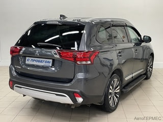 Фото MITSUBISHI Outlander III Рестайлинг 3 с пробегом Фото MITSUBISHI Outlander III Рестайлинг 3 с пробегом
