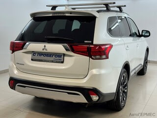 Фото MITSUBISHI Outlander III Рестайлинг 3 с пробегом Фото MITSUBISHI Outlander III Рестайлинг 3 с пробегом