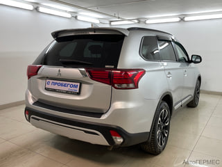 Фото MITSUBISHI Outlander III Рестайлинг 3 с пробегом Фото MITSUBISHI Outlander III Рестайлинг 3 с пробегом