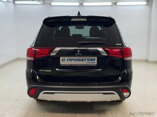 Фото MITSUBISHI Outlander III Рестайлинг 3 с пробегом Фото MITSUBISHI Outlander III Рестайлинг 3 с пробегом