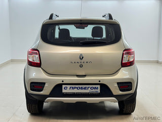 Фото RENAULT Sandero II Рестайлинг с пробегом Фото RENAULT Sandero II Рестайлинг с пробегом