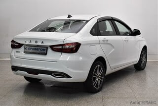 Фото LADA Vesta I Рестайлинг с пробегом Фото LADA Vesta I Рестайлинг с пробегом