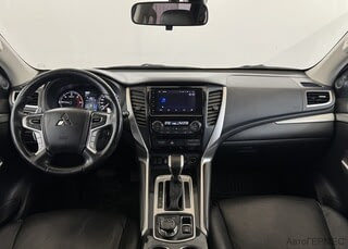 Фото MITSUBISHI Pajero Sport III с пробегом Фото MITSUBISHI Pajero Sport III с пробегом