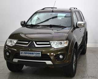 Фото MITSUBISHI Pajero Sport II Рестайлинг с пробегом Фото MITSUBISHI Pajero Sport II Рестайлинг с пробегом