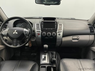 Фото MITSUBISHI Pajero Sport II Рестайлинг с пробегом Фото MITSUBISHI Pajero Sport II Рестайлинг с пробегом