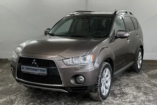 Фото MITSUBISHI Outlander II Рестайлинг с пробегом Фото MITSUBISHI Outlander II Рестайлинг с пробегом