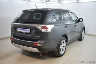 Фото MITSUBISHI Outlander III Рестайлинг с пробегом Фото MITSUBISHI Outlander III Рестайлинг с пробегом