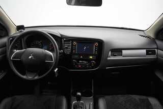 Фото MITSUBISHI Outlander III Рестайлинг 2 с пробегом Фото MITSUBISHI Outlander III Рестайлинг 2 с пробегом