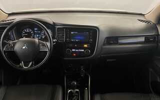 Фото MITSUBISHI Outlander III Рестайлинг 2 с пробегом Фото MITSUBISHI Outlander III Рестайлинг 2 с пробегом