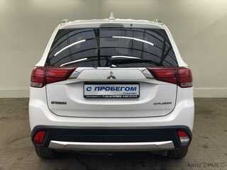Фото MITSUBISHI Outlander III Рестайлинг 2 с пробегом Фото MITSUBISHI Outlander III Рестайлинг 2 с пробегом