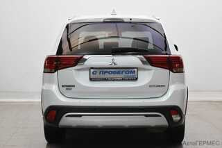 Фото MITSUBISHI Outlander III Рестайлинг 3 с пробегом Фото MITSUBISHI Outlander III Рестайлинг 3 с пробегом