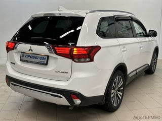 Фото MITSUBISHI Outlander III Рестайлинг 3 с пробегом Фото MITSUBISHI Outlander III Рестайлинг 3 с пробегом