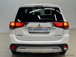 Фото MITSUBISHI Outlander III Рестайлинг 3 с пробегом Фото MITSUBISHI Outlander III Рестайлинг 3 с пробегом