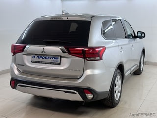 Фото MITSUBISHI Outlander III Рестайлинг 3 с пробегом Фото MITSUBISHI Outlander III Рестайлинг 3 с пробегом