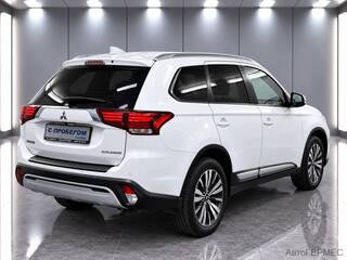 Фото MITSUBISHI Outlander III Рестайлинг 3 с пробегом Фото MITSUBISHI Outlander III Рестайлинг 3 с пробегом