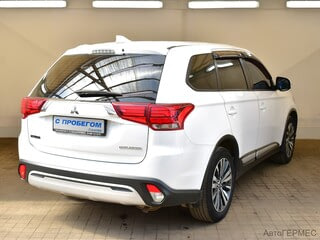 Фото MITSUBISHI Outlander III Рестайлинг 3 с пробегом Фото MITSUBISHI Outlander III Рестайлинг 3 с пробегом
