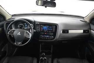 Фото MITSUBISHI Outlander III Рестайлинг с пробегом Фото MITSUBISHI Outlander III Рестайлинг с пробегом