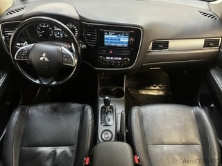 Фото MITSUBISHI Outlander III Рестайлинг с пробегом Фото MITSUBISHI Outlander III Рестайлинг с пробегом