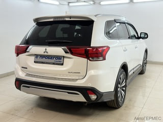 Фото MITSUBISHI Outlander III Рестайлинг 3 с пробегом Фото MITSUBISHI Outlander III Рестайлинг 3 с пробегом