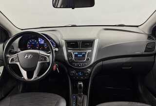 Фото HYUNDAI Solaris I Рестайлинг с пробегом Фото HYUNDAI Solaris I Рестайлинг с пробегом