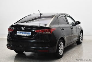 Фото HYUNDAI Solaris II Рестайлинг с пробегом Фото HYUNDAI Solaris II Рестайлинг с пробегом