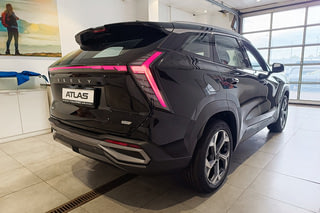 GEELY Atlas NEW Flagship Фото GEELY Atlas NEW Flagship