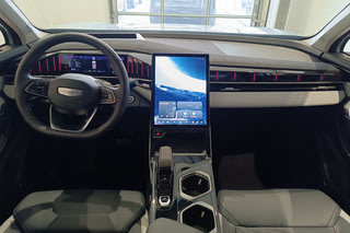 GEELY Atlas NEW Flagship Фото GEELY Atlas NEW Flagship