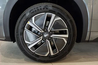 GEELY EX5 Гибрид EM-R Макс Фото GEELY EX5 Гибрид EM-R Макс