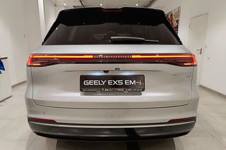 GEELY EX5 EM-i Max Фото GEELY EX5 EM-i Max