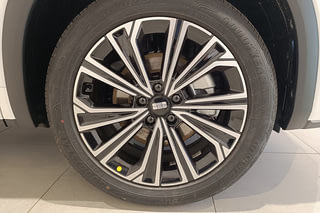 GEELY EX5 EM-i Max Фото GEELY EX5 EM-i Max