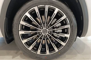 GEELY Monjaro Flagship SE Фото GEELY Monjaro Flagship SE