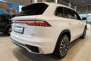 GEELY Monjaro Flagship SE Фото GEELY Monjaro Flagship SE