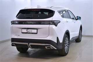 SOUEAST S07 Premium 4WD Фото SOUEAST S07 Premium 4WD