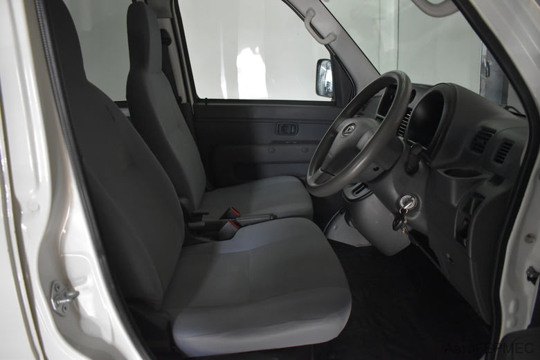 Фото DAIHATSU Hijet X с пробегом