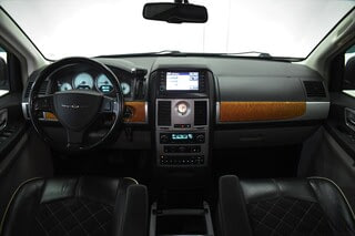 Фото CHRYSLER Voyager V с пробегом