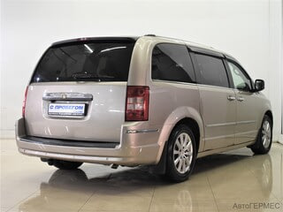 Фото CHRYSLER Voyager V с пробегом