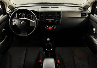 Фото NISSAN Tiida I Рестайлинг с пробегом Фото NISSAN Tiida I Рестайлинг с пробегом