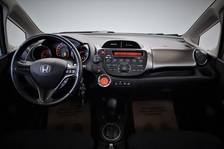 Фото Honda Jazz II Рестайлинг с пробегом