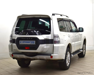 Фото MITSUBISHI Pajero IV Рестайлинг 2 с пробегом