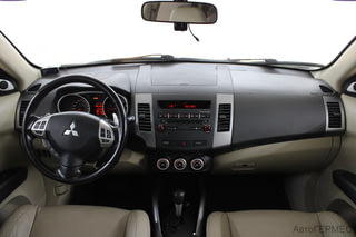 Фото MITSUBISHI Outlander II с пробегом