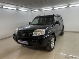 Фото NISSAN X-Trail I Рестайлинг с пробегом Фото NISSAN X-Trail I Рестайлинг с пробегом